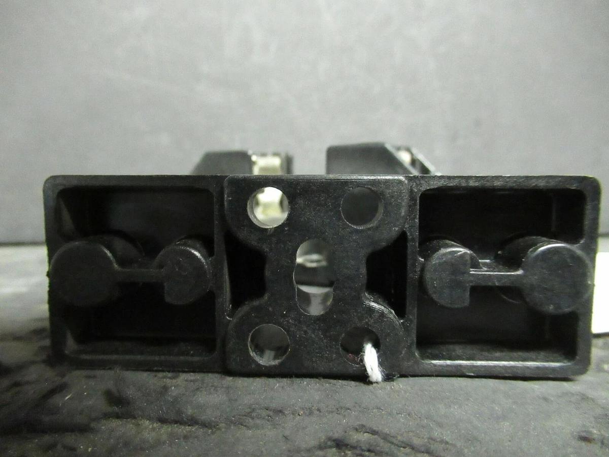 Used LOT OF 2 BUSSMANN FUSE HOLDER H25030-1P FOR 30 AMP 250 V FUSES