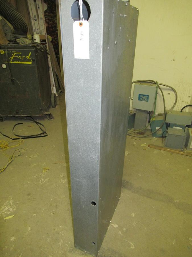 Used 225 AMP MLO CUTLER HAMMER SINGLE PHASE TYPE PB BREAKER PANELBOARD CH STYLE