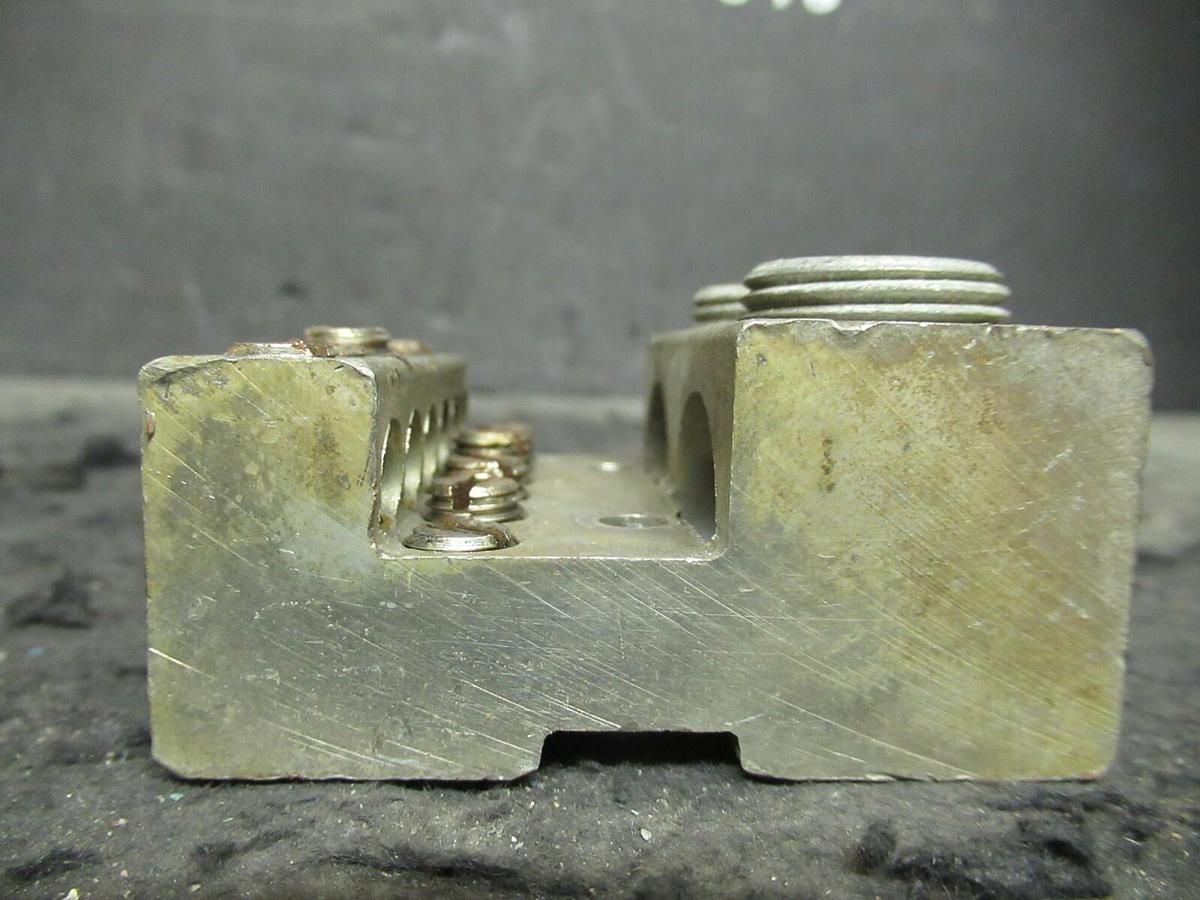 Used (3) MARATHON 97945 MECHANICAL DISTRIBUTION WIRE CONNECTOR LUG TAP 500MCM - #14