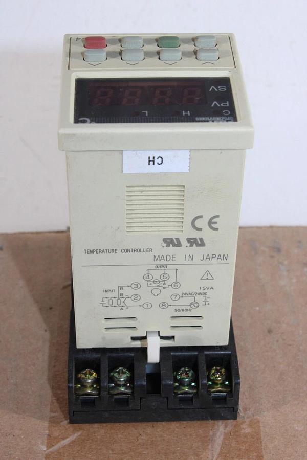 Used FUJI ELECTRIC TEMPERATURE CONTROLLER PXZ4TBY2-0B000 24 VAC 15 VA