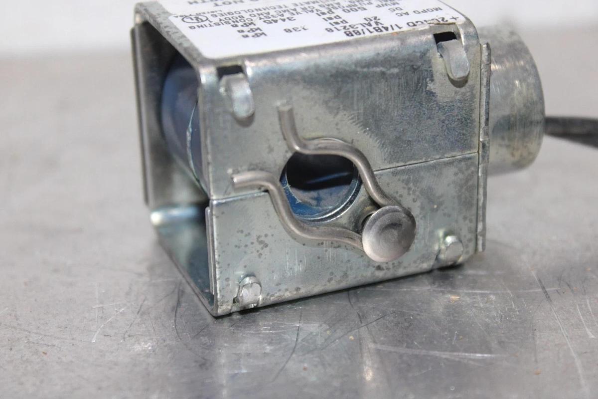 Used EMERSON SOLENOID VAL3218 120 VOLT 17 WATT 50/60 HZ **WARRANTY INCLUDED**