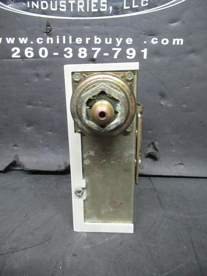 Used WESTINGHOUSE PRESSURE CONTROL GAUGE X13240074-01 / F0113-SNBAA-000-07401 300 VAC