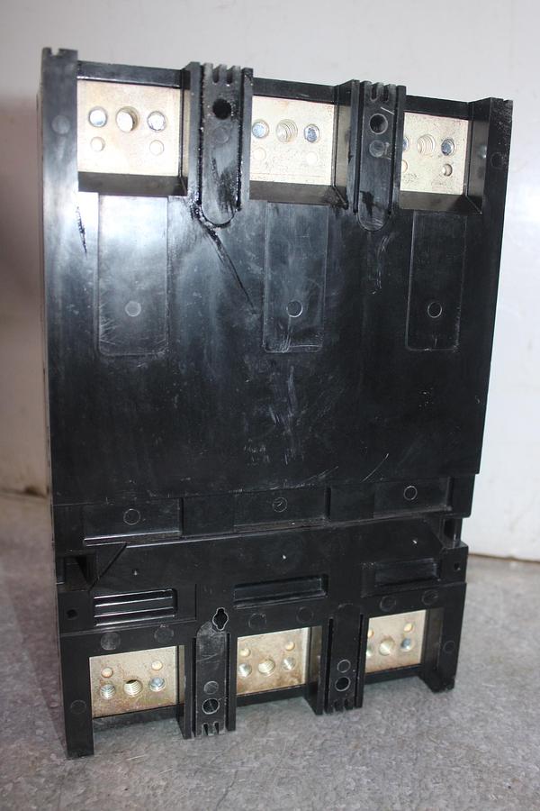 Used ITE CIRCUIT BREAKER KM3F800 800 AMP 600 VAC 3-POLE