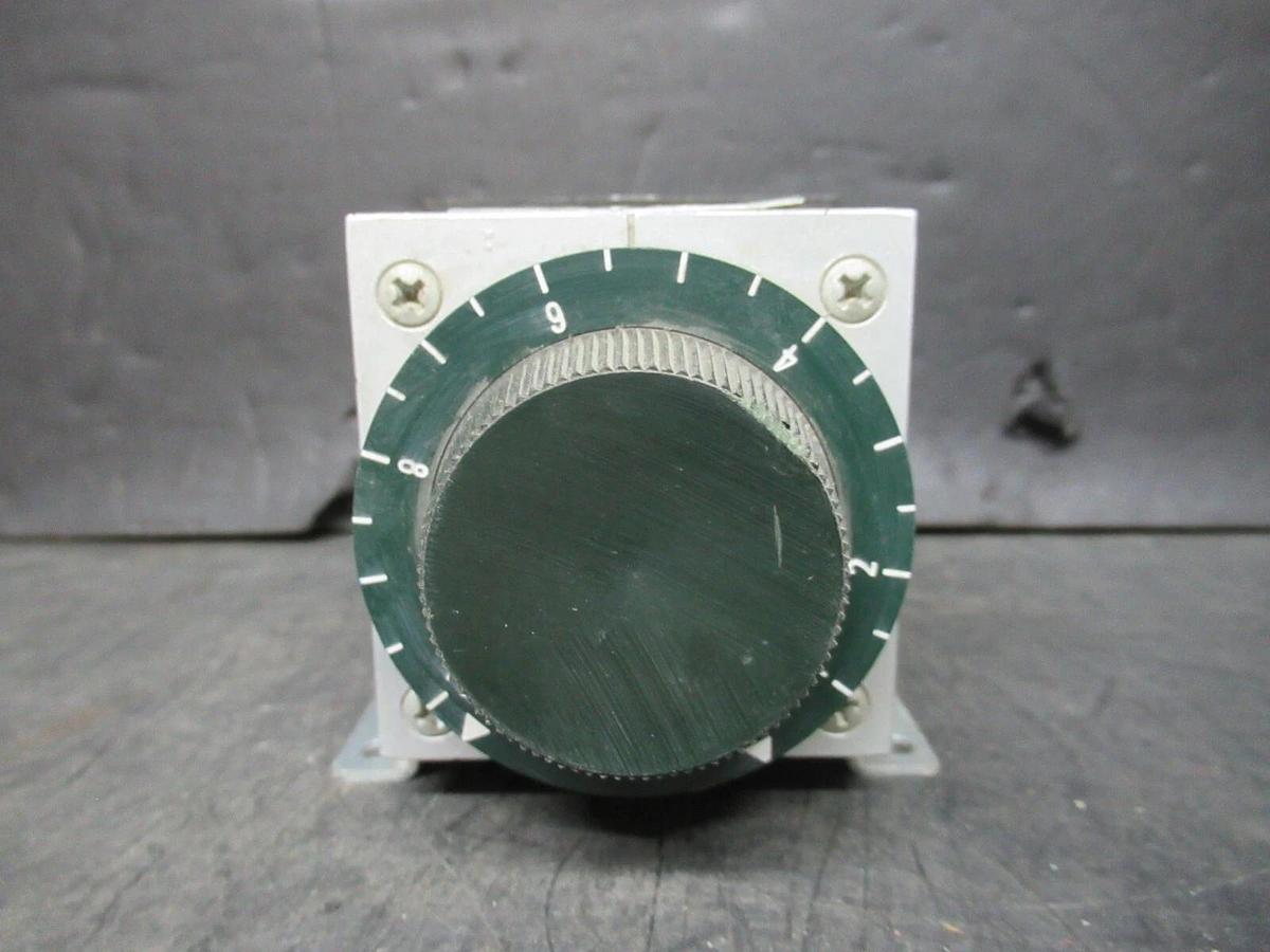 Used AGASTAT TIME DELAY RELAY 1-10 MINUTES 7022OF 24 VDC VOIL 600 VAC 10 AMP