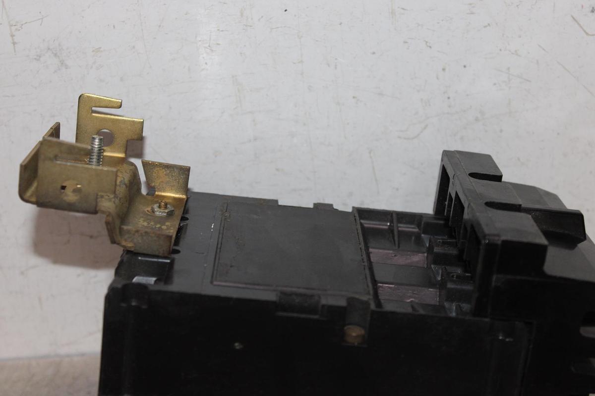 Used SQUARE D I-LINE CIRCUIT BREAKER FH36100 SERIES 2 100 AMP 600 VAC 3-POLE