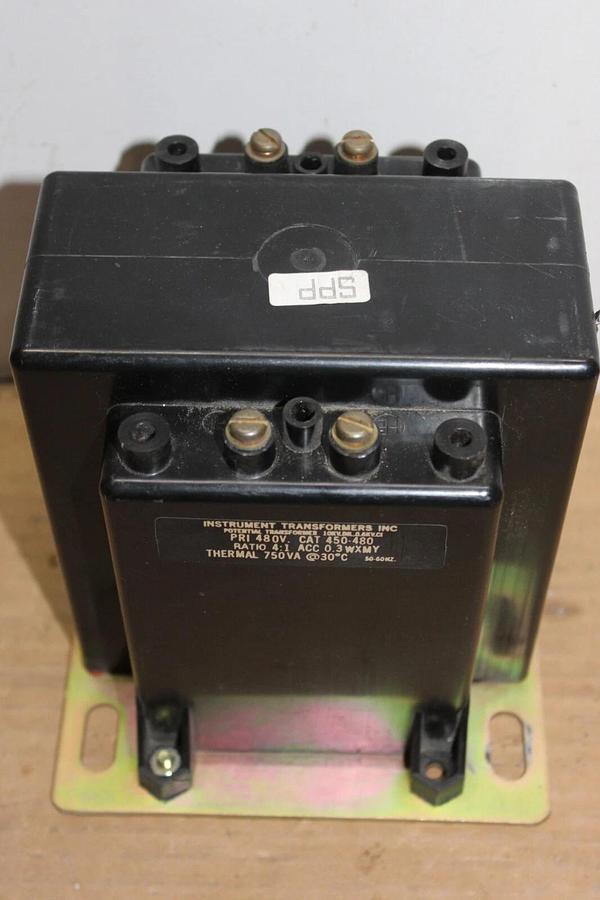 Used INSTRUMENT TRANSFORMERS POTENTIAL TRANSFORMER 450-480 10KV PRI: 480V RATIO 4:1