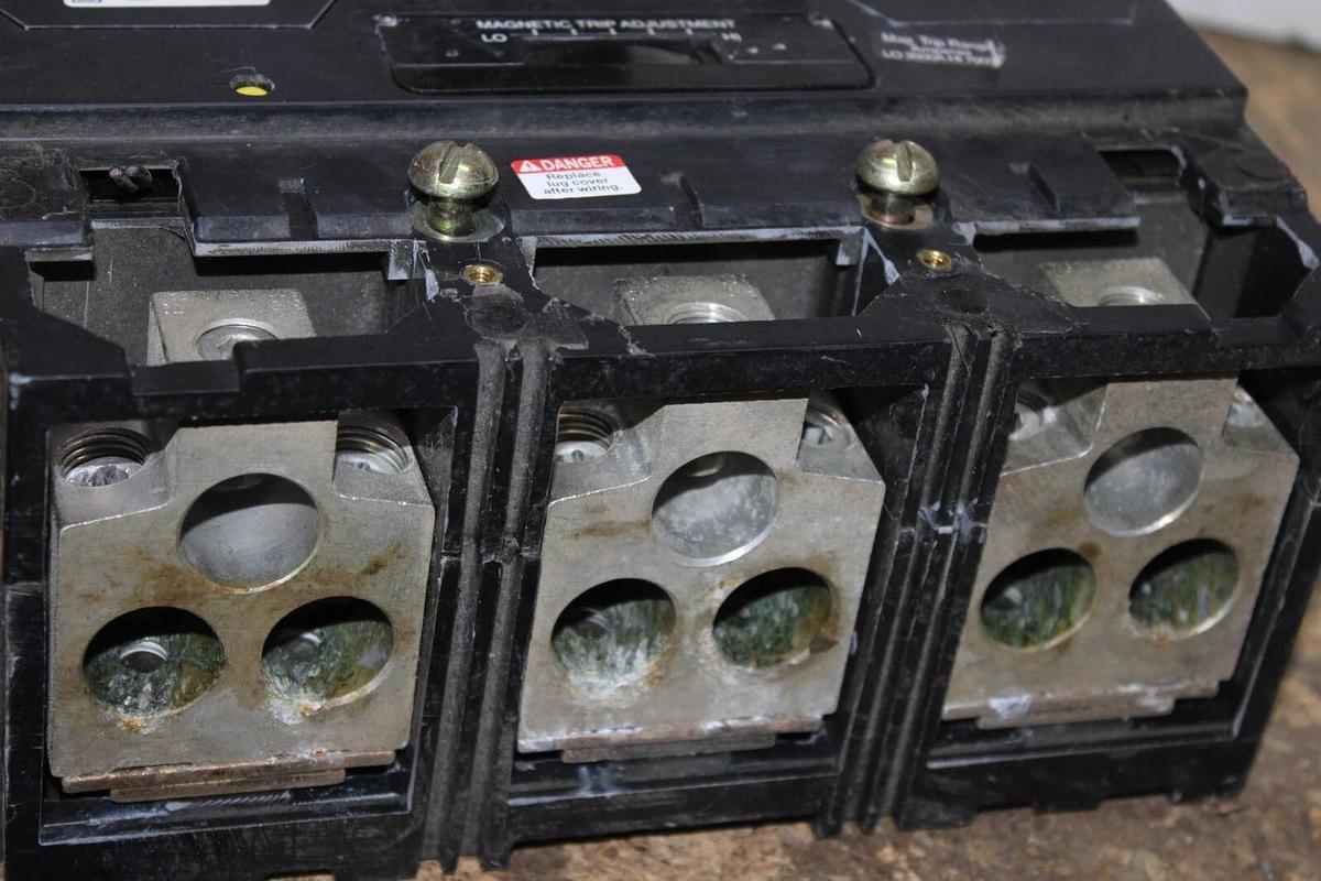 Used SQUARE D CIRCUIT BREAKER MAL36700 700 AMP 3-POLE 600 VAC W/ SHUNT TRIP