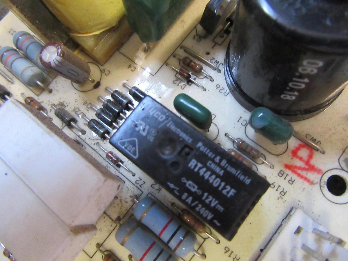 Used HONEYWELL FURNACE CONTROL BOARD 1068-83-126A LH33WP002A Z21.20