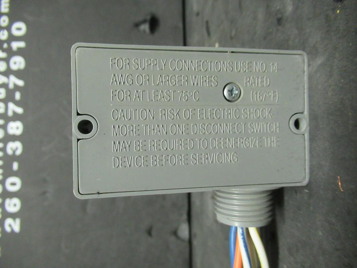 Used FUNCTIONAL DEVICES INC. ENCLOSED PRE-WIRED RELAY RIBU1C RIB 120 V SMOKE CONTROL