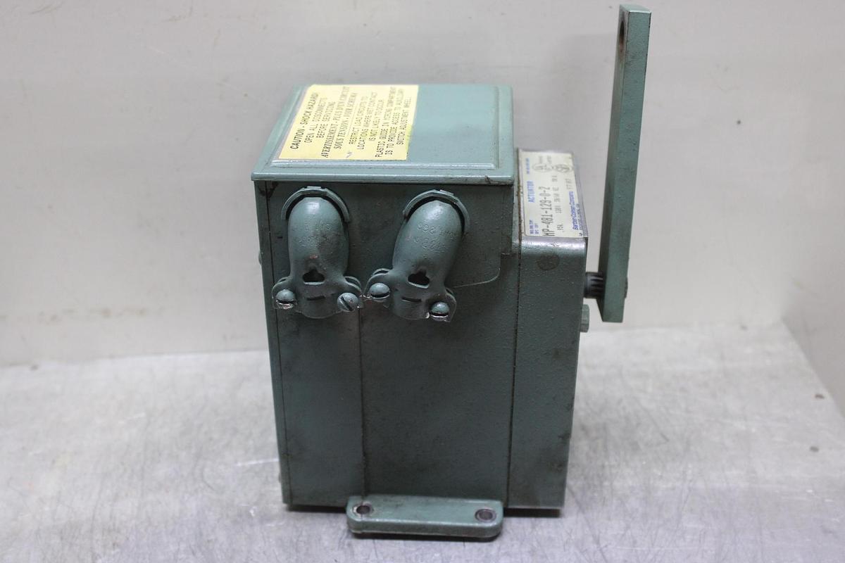 Used ABB GENERAL PURPOSE SWITCH OETL-NF400 600 VAC 400 AMP 3-POLE 350 HP