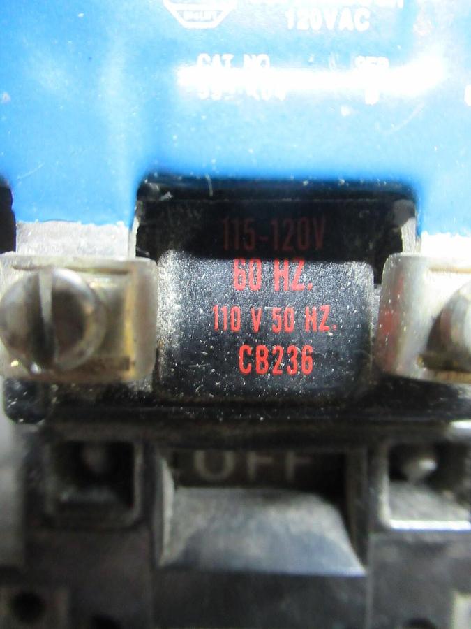 Used ALLEN BRADLEY NEMA 1 CONTACTOR 500F-BOD93 27 AMP 600 VAC 10 HP W/ 599-K04