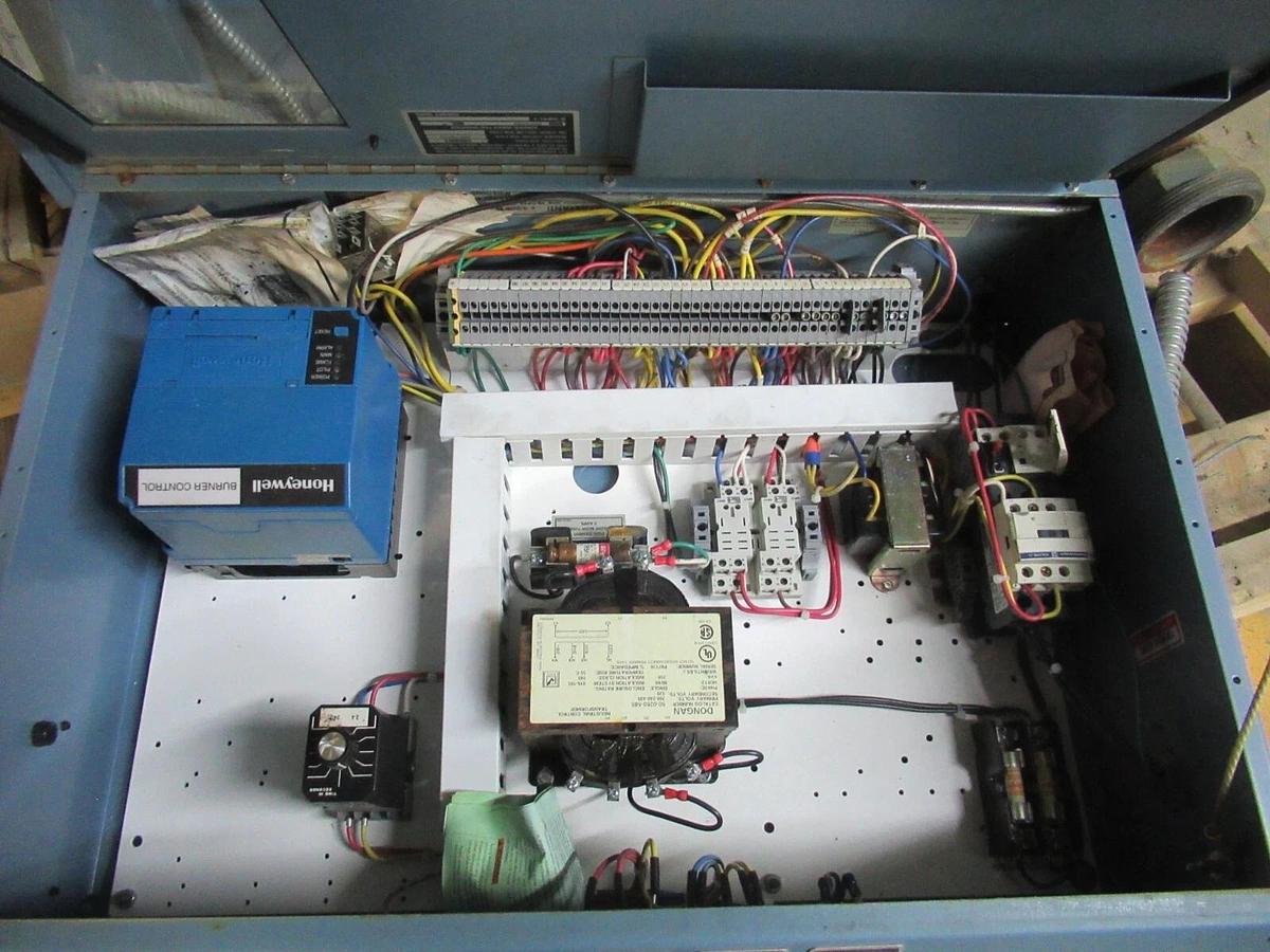 Used GORDON-PIATT NATURAL GAS BURNER TS10.2-G-50 3448 MBH 208 VOLT 14 AMP AR710049