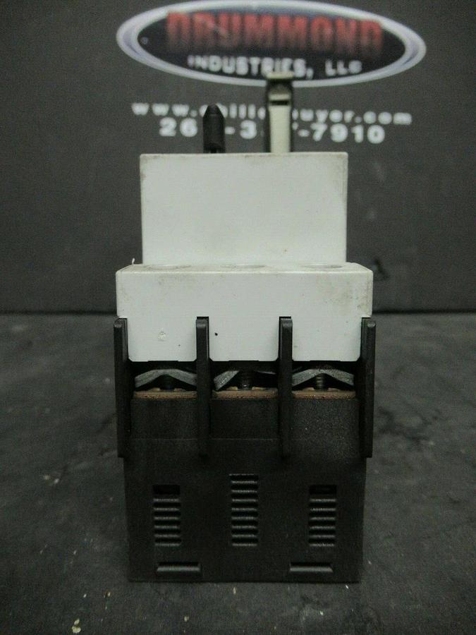 Used SIEMENS MANUAL MOTOR START 3RV1021-4BA10 600 VAC 20 AMP 20 HP