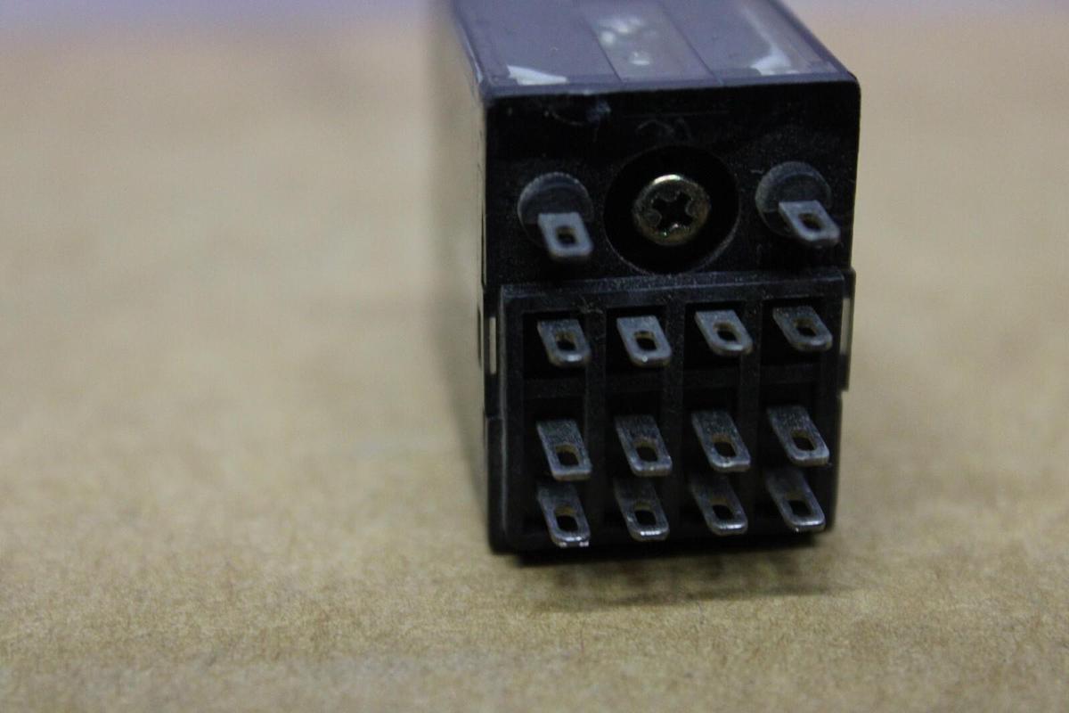 Used LOT OF 2 FUJI ELECTRIC RELAY HH54P-J 24 VOLT **WARRANTY INCLUDED**