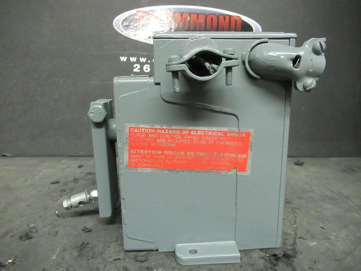 Used (1) BARBER COLMAN ACTUATOR XU-339 HF26BB055 115 VAC 1 PH 0.5 AMP 28 W WARRANTY