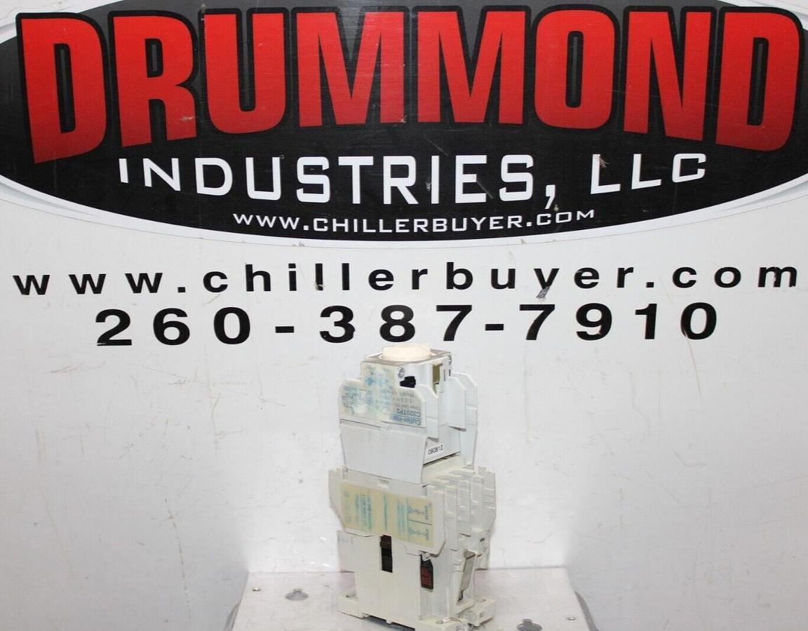 Used CUTLER HAMMER CONTACTOR D15CR31 10 AMP 600 VAC W/ C320TP2 TIME DELAY RELAY