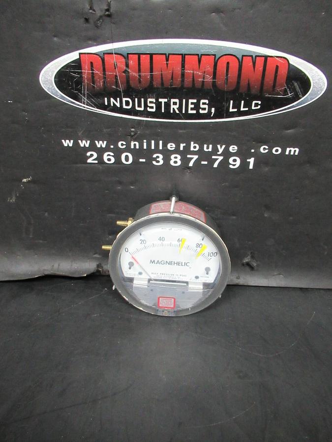Used DWYER MAGNEHELIC PRESSURE / WATER LEVEL GAUGE 0-100 MM WATER 15 PSIG MAX