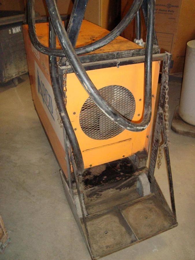 Used AIRCO 250 AMP TIG WELDER HELIWELDER MODEL 2.5A DDR-224-HF-B W/ WHEELS 1341-0232