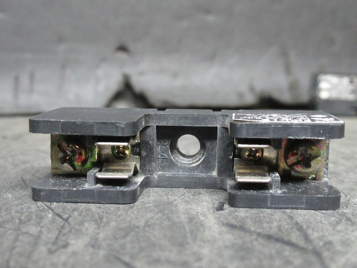 Used (LOT OF 2) YOSHIDA SINGLE FUSE LUG FHU-15 250 VOLT 15 AMP **WARRANTY INCLUDED**