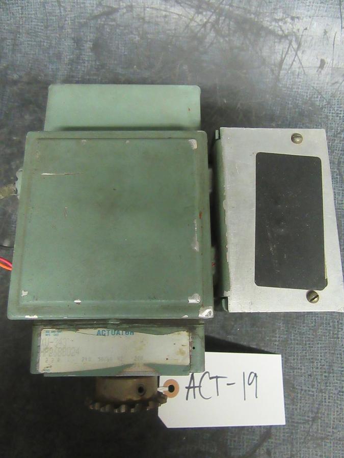 Used BARBER COLMAN ACTUATOR XU-343-HF26BB024 24V 2.2A 28W W/ CP-8391 DRIVE
