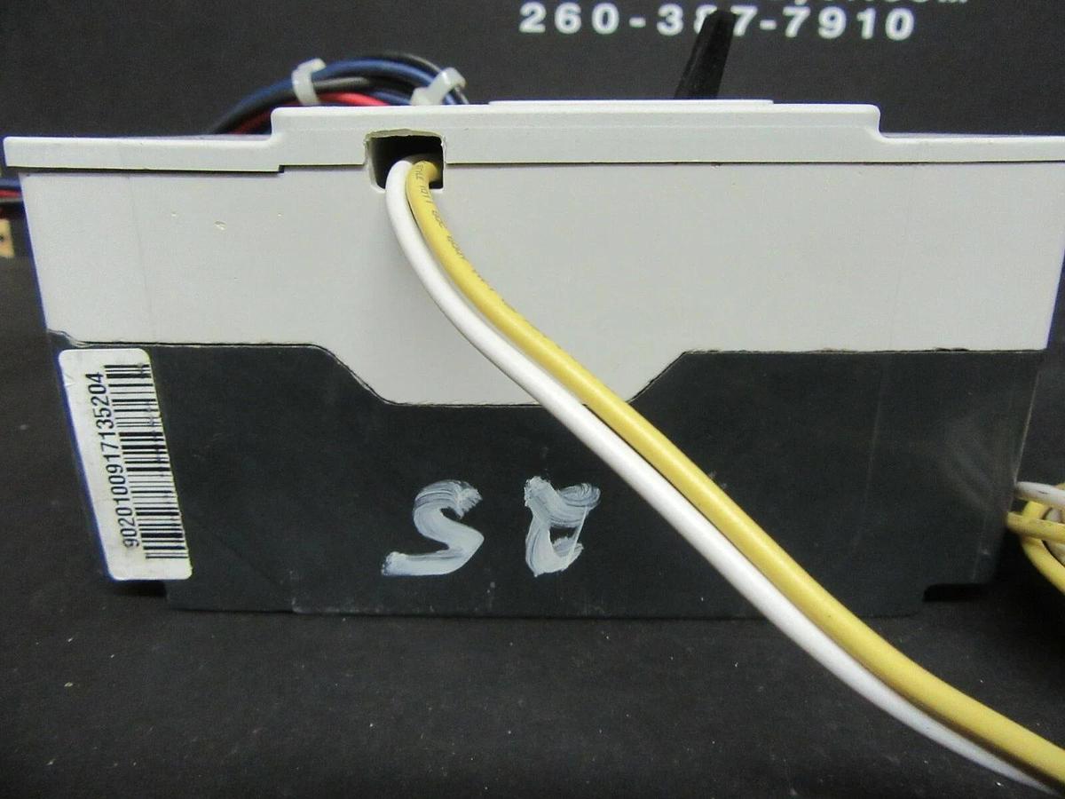 Used 3 AMP ALLEN BRADLEY 140M-H8 BREAKER 140M-H8P-B30 3 POLE 480 VAC W/ SHUNT TRIP