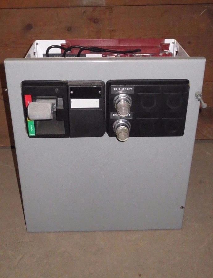 Used CUTLER HAMMER MCC 17" BUCKET W/ 7 AMP BREAKER,SIZE 1 ADV REVERSE STARTS & MODULE