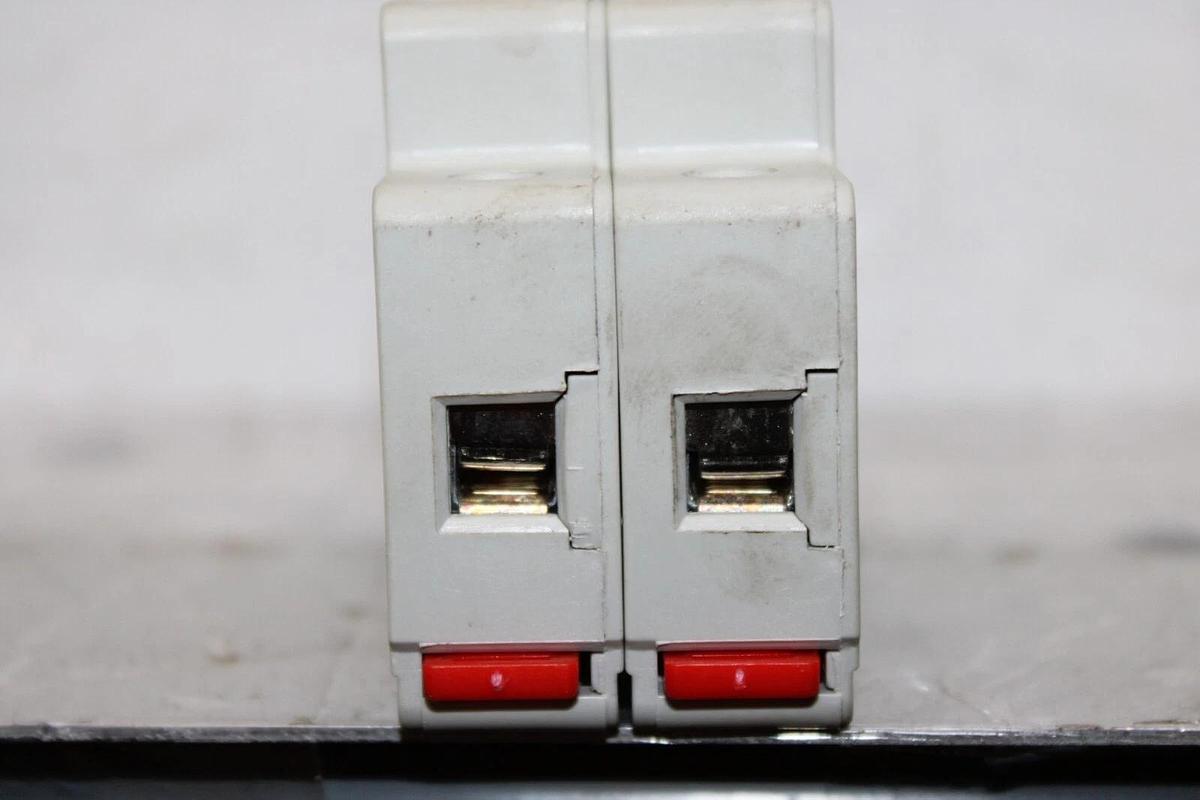 Used LITTELFUSE POWER-SAFE FUSE HOLDER LPSC-CH 2-POLE 600 VOLT 30 AMP CLASS CC