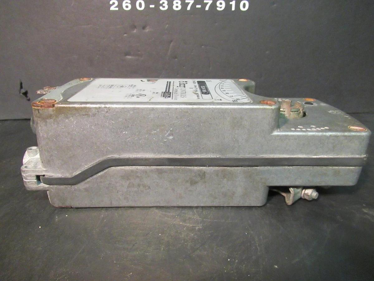 Used BRAY CONTROLS SPRING RETURN DAMPER ACTUATOR DS24-180 24 VOLT 24.6 VA *WARRANTY*