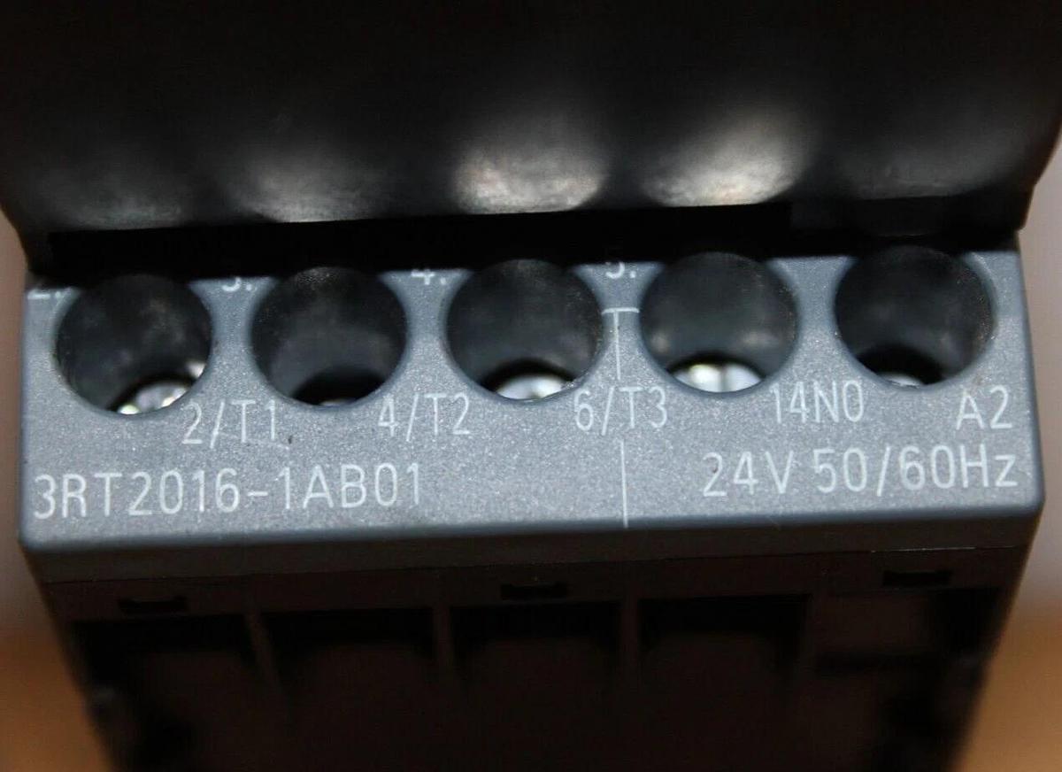 Used SIEMENS SIRIUS CONTACTOR 3RT2016-1AB01 W/ 3RA2811-1CW10 TIME DELAY RELAY