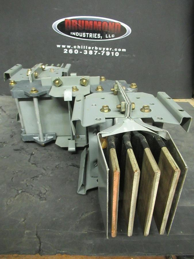 Used 1200 AMP SQUARE D CF2512G290ES1107B11 3 PH 4 W 600 V BUSWAY OFFSET COPPER I-LINE