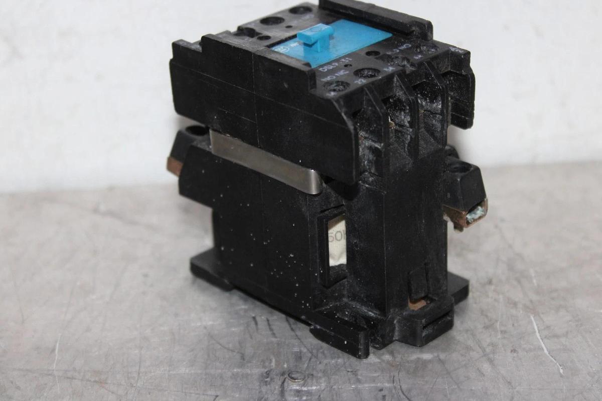 Used WESTINGHOUSE CONTACTOR DSL9-31 10 AMP 600 VAC 3-POLE COIL: 120 VAC **WARRANTY**