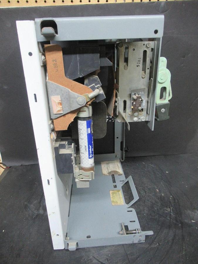 Used CUTLER HAMMER MOTOR CONTROL BUCKET 17" CHASIS 600 V NO BREAKER / STARTER W/ DOOR