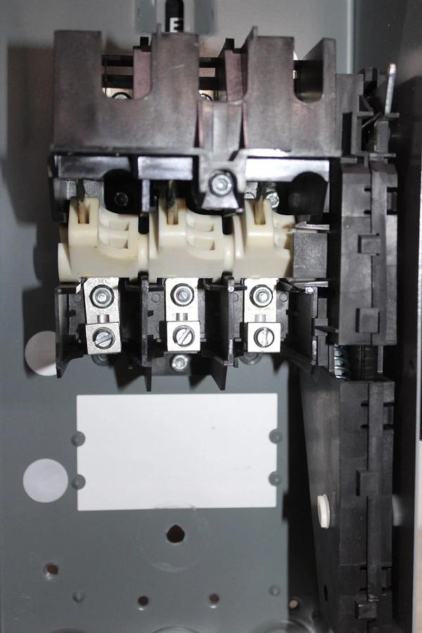 NIB SQUARE D HEAVY DUTY SAFETY SWITCH H361RB 30 AMP 600 VAC TYPE 3R NON-FUSIBLE