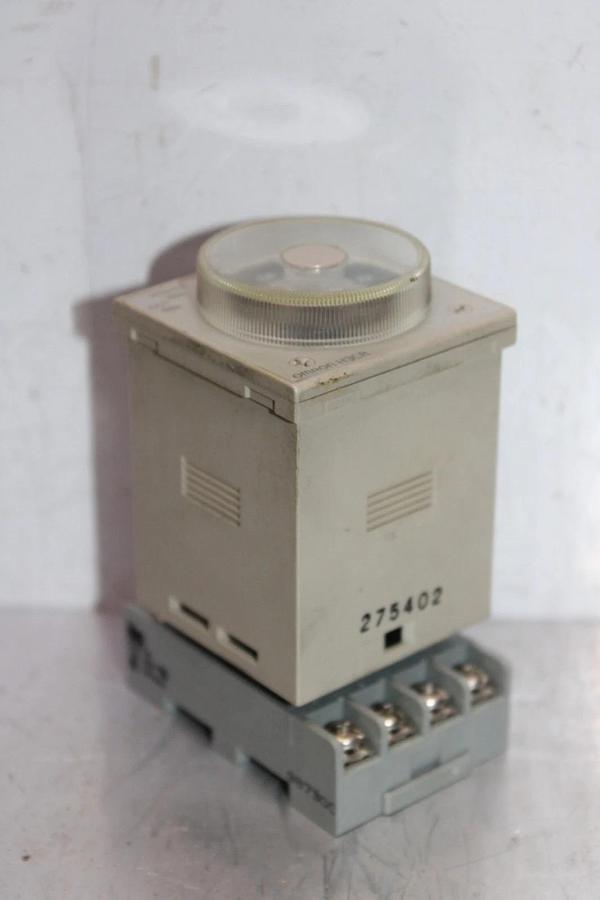 Used OMRON TIME DELAY RELAY H3CR-A8 0-3 MINUTE DELAY 240 VAC 5 AMP **WARRANTY**