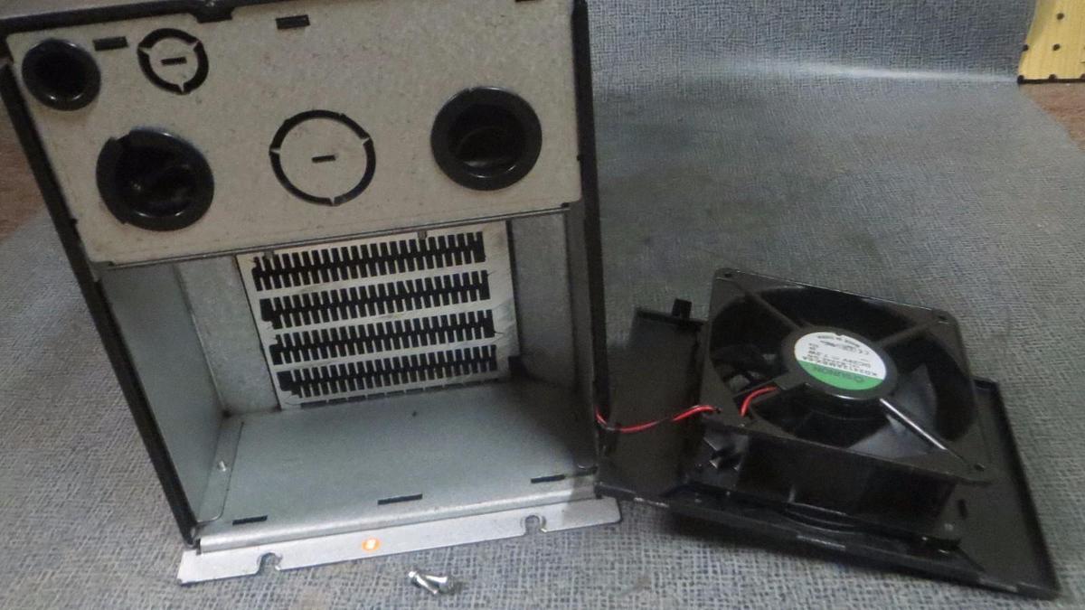 Used DANFOSS VARIABLE SPEED DRIVE VLT 2800 380-480V 15 HP 18.3 KVA MODEL: 195N1109