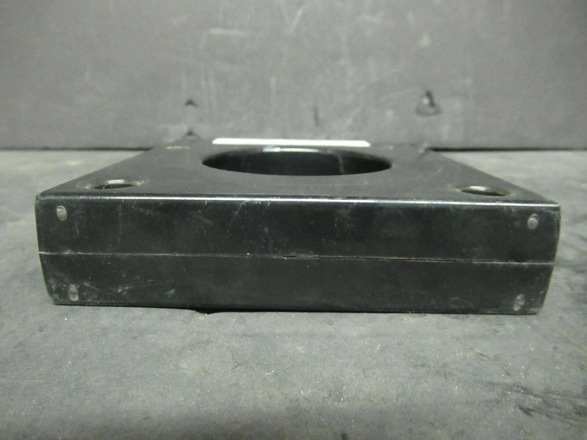 Used EATON CURRENT TRANSFORMER 7SHT-401 RATIO: 400:5 A