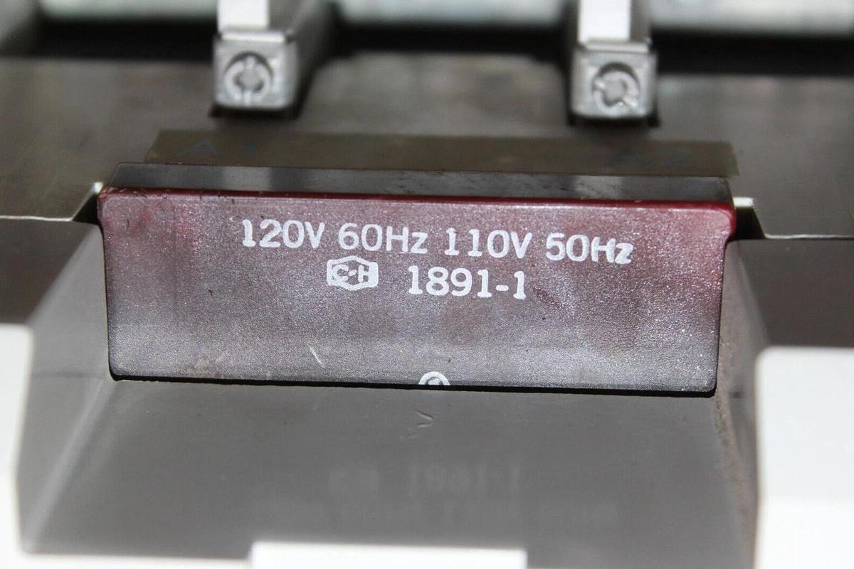 Used CUTLER HAMMER C25KNE3300 300 AMP 600 VAC 3-POLE 3-PHASE COIL: 120V