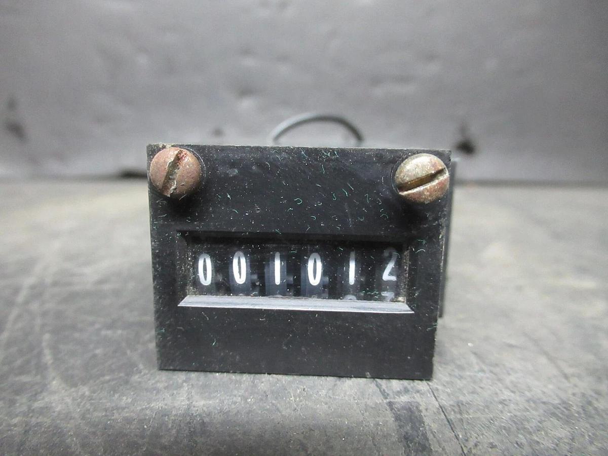 Used EATON DURANT TIME ELAPSED COUNTER 6-Y-41623-410-SEU HK28ZZ115A 120 VAC 5 VA