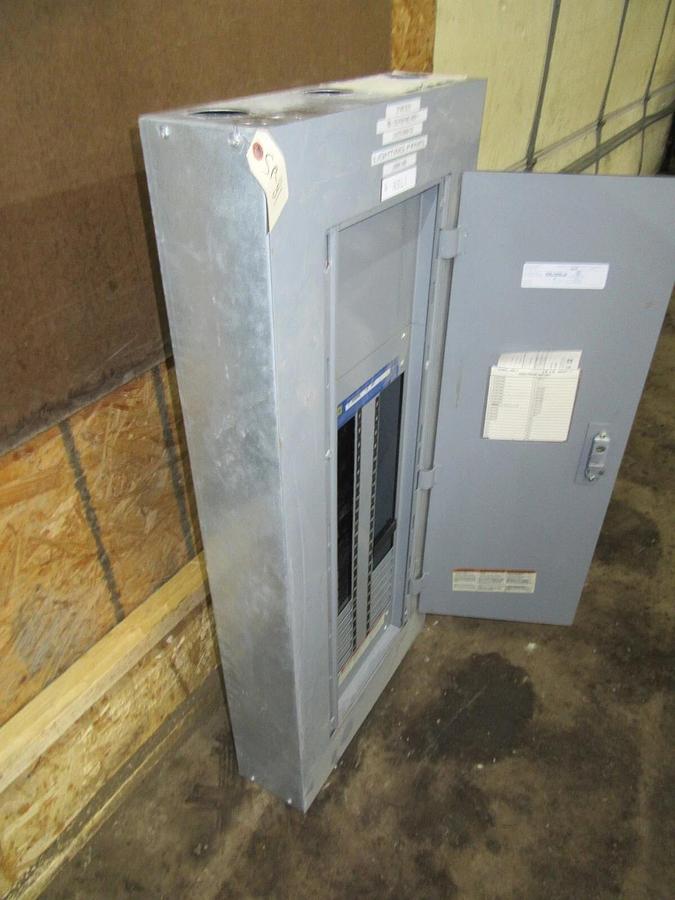 Used 100 AMP SQUARE D EDB / NF PANELBOARD PANEL MAIN LUG MLO 3 PH 4 W 600 / 480 V E1