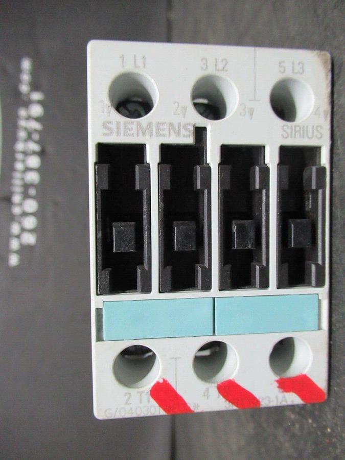 Used SIEMENS CONTACTOR 3RT1023-1A 35 AMP 600 VAC 7.5 HP 3-PHASE COIL: 110/120