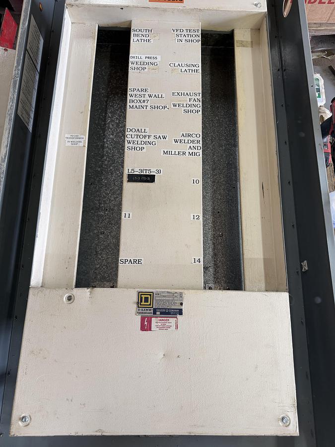 Used SQUARE D I-LINE HCW PANELBOARD 800 AMP 600 VAC TYPE 1 3-PHASE 42-SLOT HC4268DB
