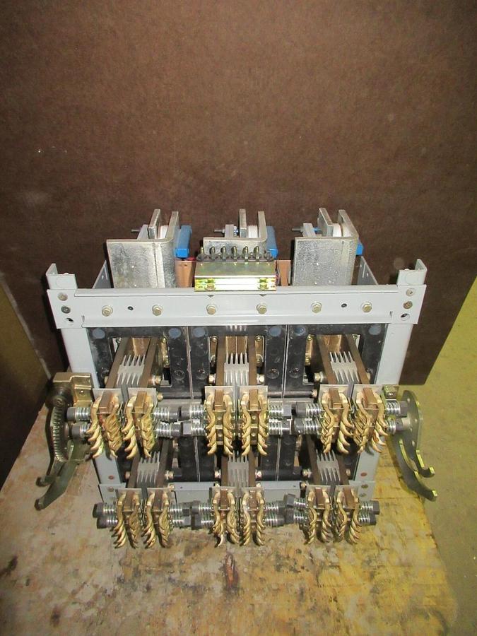 Used GE GENERAL ELECTRIC POWERBREAK 3200 AMP FUSE ROLLOUT TAK83FCB BREAKER STATIC