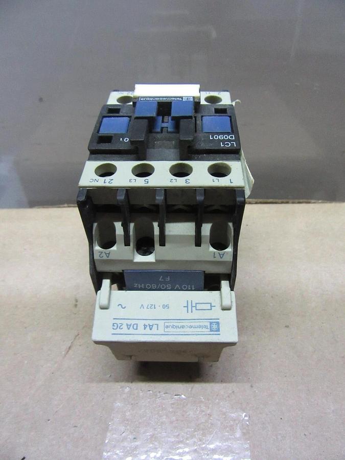 Used LOT OF 2 TELEMECANIQUE CONTACTOR LC1-D0901 600 VOLT 25 AMP 7.5 HP