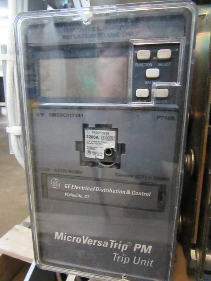 Used GE AKR 3200 AMP BREAKER AKR-8D-75-1 MICRO VERSA TRIP A332LSGMR 3200A GROUND LSG