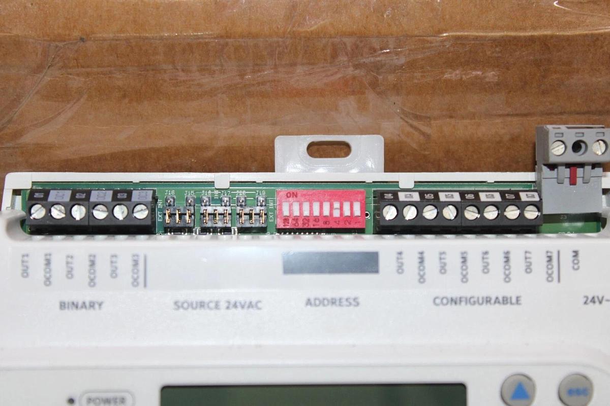 Used JOHNSON CONTROLS PCG PROGRAMMABLE LOGIC CONTROLLER FX-PCG1621-1