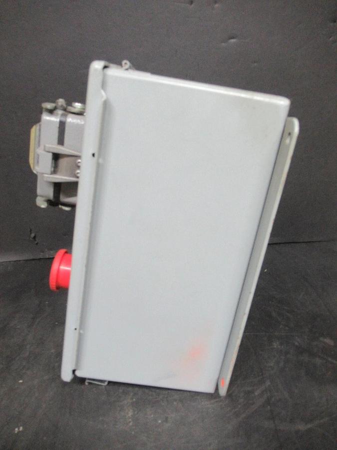 Used ALLEN-BRADLEY PANELVIEW-PLUS-600 2711P-T6C20D SER. B REV. A *ENCLOSURE*