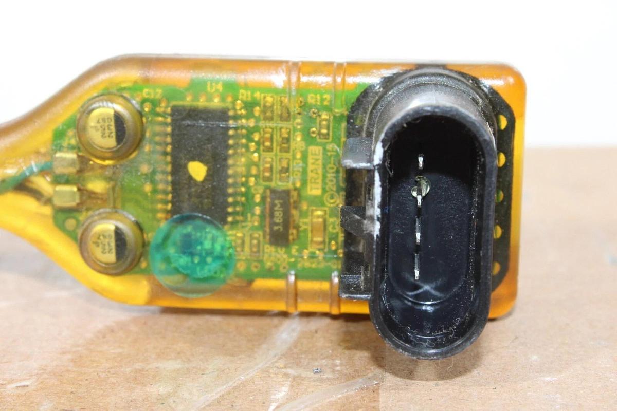 Used TRANE CHILLER TEMPERATURE SENSOR X13650736130 REV. V **WARRANTY INCLUDED**