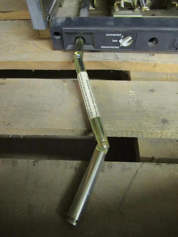 Used 1200 A SQUARE D MERLIN GERIN MASTERPACT BREAKER STATIONARY ASSEMBLY MP12 CRADLE