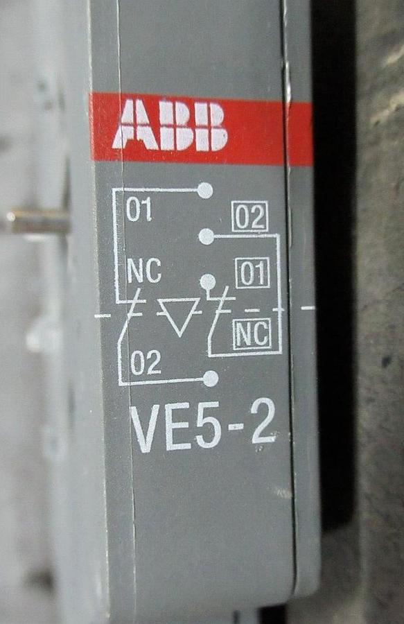 Used ABB MECHANICAL INTERLOCK / AUXILLIARY CONTACT VE5-2 600 VOLT 16 AMP A600