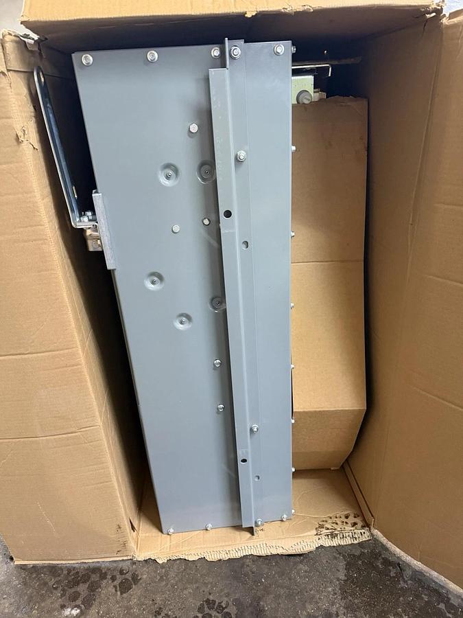 NIB SQUARE D I-LINE BUSWAY PLUG PBQ3660G 600 AMP 3-POLE 600 VAC 3-WIRE